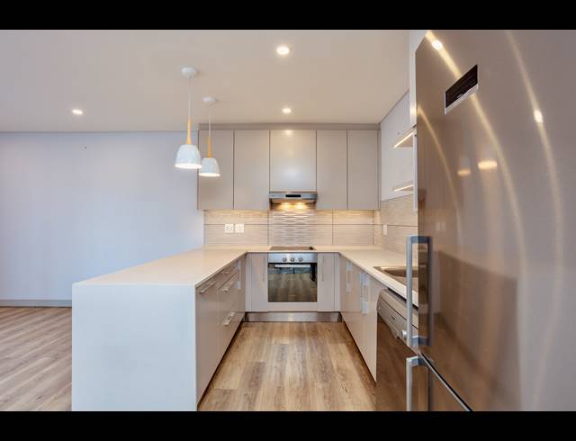 2 BEDROOM APARTMENT FOR SALE IN RONDEBOSCH